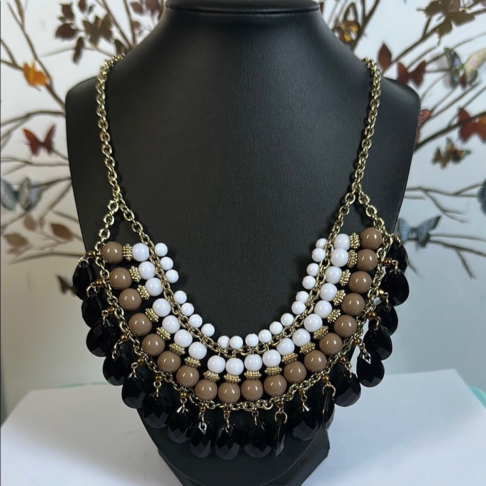 Elegant Black and White Beaded Necklace